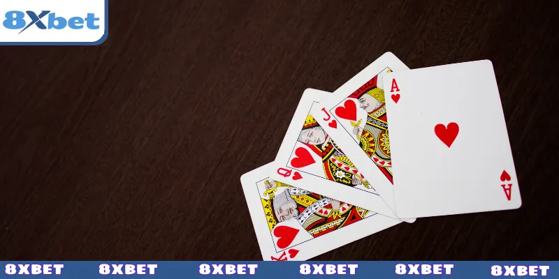 Phỏm 8XBET, siêu phẩm cuối năm 2025